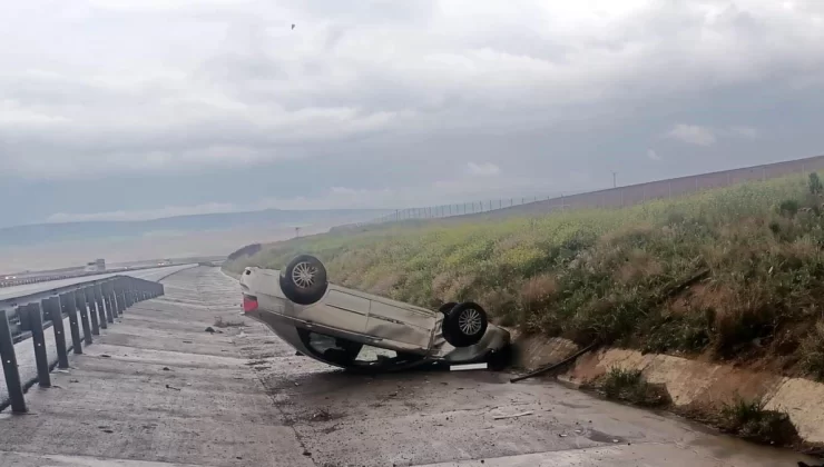 Konya’da kaygan yolda takla atan otomobilde 1 yaralı