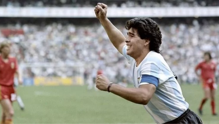 Diego Maradona’nın 1986 Dünya Kupası yarı finalinde giydiği forma 900 bin sterline satışa çıkıyor