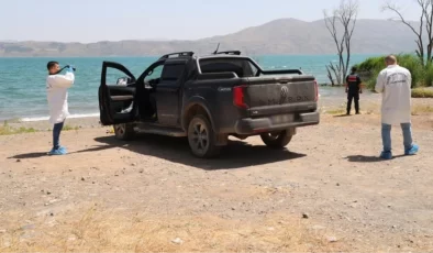 Elazığ’da göl kıyısındaki bir kamyonette biri kadın 2 kişi ölü bulundu