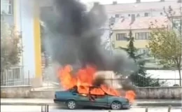 Eskişehir’de park halindeki otomobilde yangın çıktı