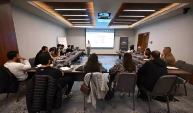 Bursa Business School’da Dijital Dönüşüm Eğitimi Gerçekleştirildi