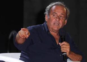 Michel Platini’den ilginç öneri: ’10’a 10 oynayalım’