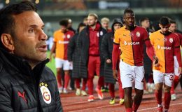 Galatasaray'da Okan Buruk'tan acil toplantı! Özel olarak da görüştü…