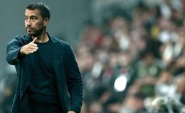 Giovanni van Bronckhorst'tan Beşiktaş taraftarına ıslık tepkisi: Bunu düşünen varsa tekrar stada gelmesin!