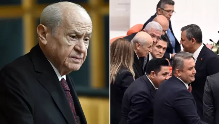 Kürsüde başka Meclis’te başka! Bahçeli, topa tuttuğu Özgür Özel’le tokalaştı